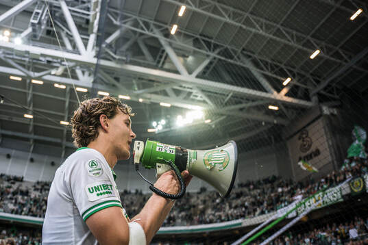 Hammarbys Hampus Skoglund jublar