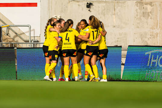 Ronja Foss Arnesen of LSK Kvinner celebrates