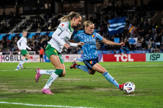 Hammarbys Ellen Wangerheim och Djurgårdens Nanne Ruuskanen