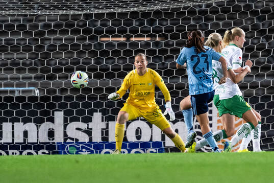 Djurgårdens Urara Watanabe gör 2-1 bakom Hammarbys