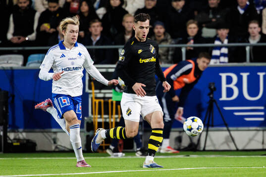 IFK Norrköpings Isak Andri Sigurgeirsson och AIKs Áron