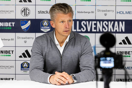 AIKs tränare Mikkjal Thomassen