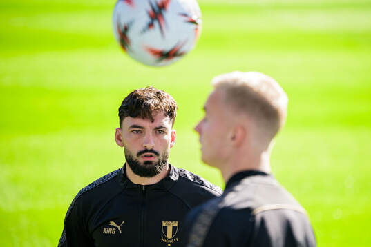 Sead Haksabanovic and Daniel Gudjohnsen