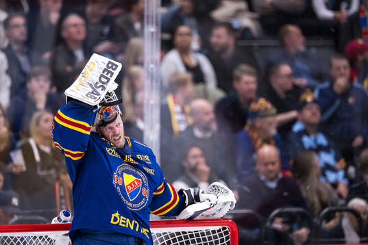 Djurgårdens målvakt Magnus Hellberg deppar