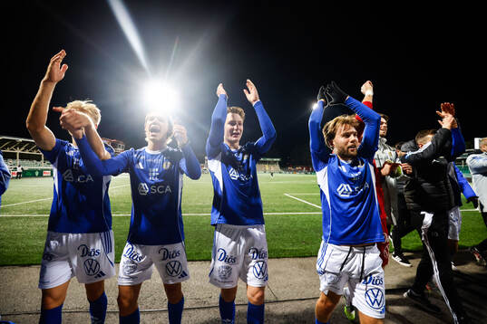 GIF Sundsvalls spelare jublar