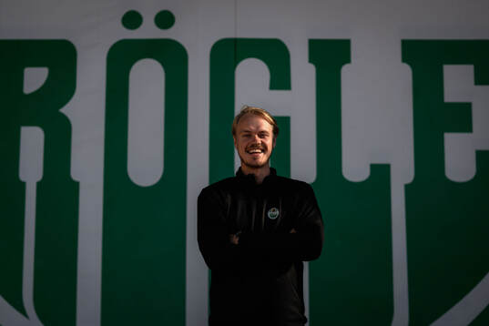 Rögles assisterande tränare i U16 Jakob Bondesson