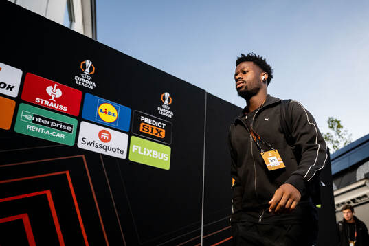 Malmö FFs Emmanuel Ekong arrives at the stadium