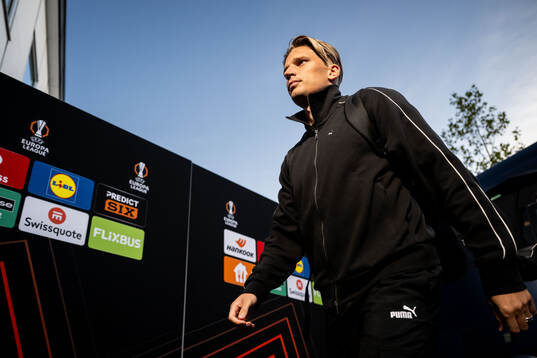 Malmö FFs Jens Stryger Larsen arrives at the stadium
