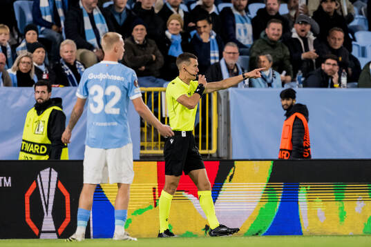 Referee Manfredas Lukjancukas