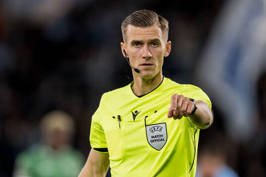 Referee Manfredas Lukjancukas