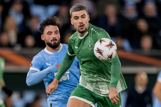 Sead Haksabanovic of Malmö FF and Edvin Kurtulus of