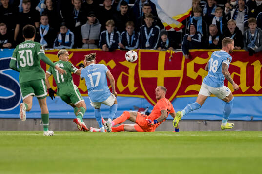 Caio Vidal of Ludogorets against Jens Stryger Larsen and