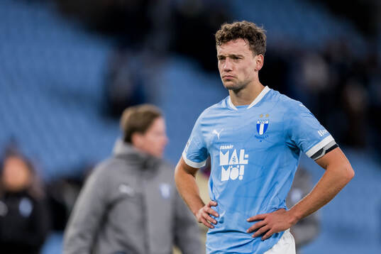 Colin Rösler of Malmö FF looks dejected