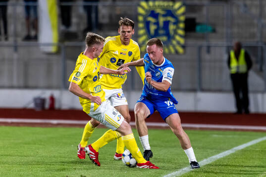 Oddevolds Adam Engelbrektsson och Falkenbergs Lucas Sibelius