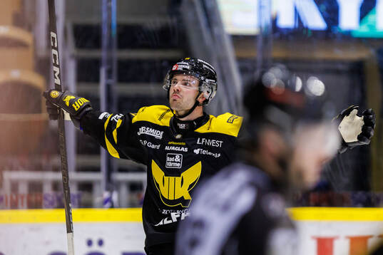 Västerås Tim Friberg jublar
