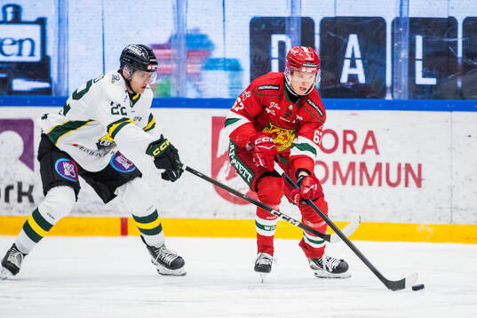 Östersunds Dennis Värmhed och Moras Jesper Norbäck