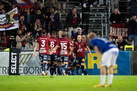 Örgrytes spelare jublar medan Trelleborgs deppar i