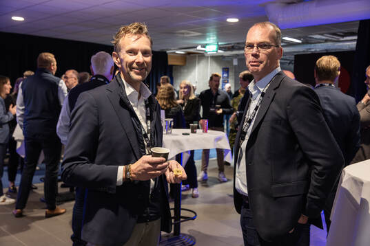 Andreas Gärdsback, ordförande Leksands IF och Peter Joon,