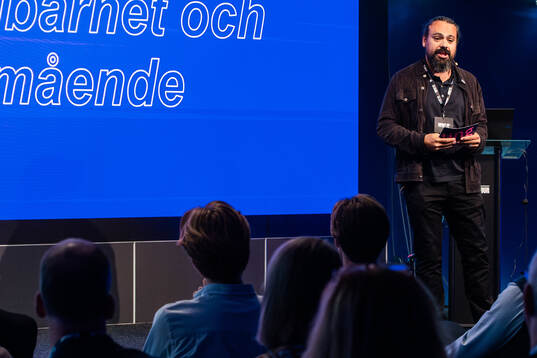 Carsten Greiff, Ung Företagsamhet