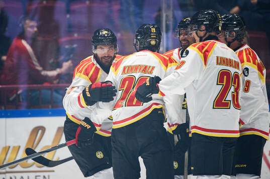 Brynäs Michal Kempny jublar