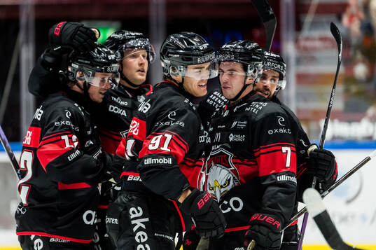 Malmö Redhawks Axel Sundberg jublar