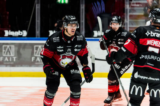 Malmö Redhawks Axel Sundberg jublar