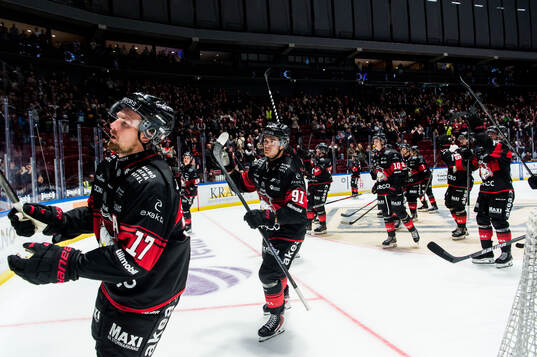 Malmö Redhawks Axel Sundberg jublar