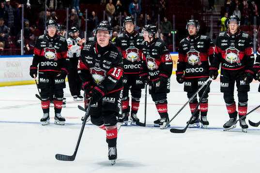 Malmö Redhawks Petter Vesterheim jublar