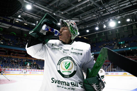 Färjestads målvakt Emil Larmi