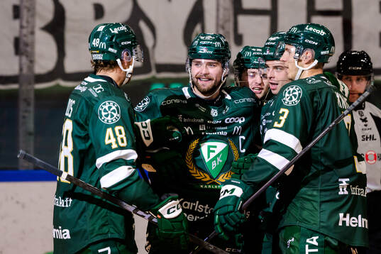 Färjestads Linus Johansson och Viktor Lodin jublar