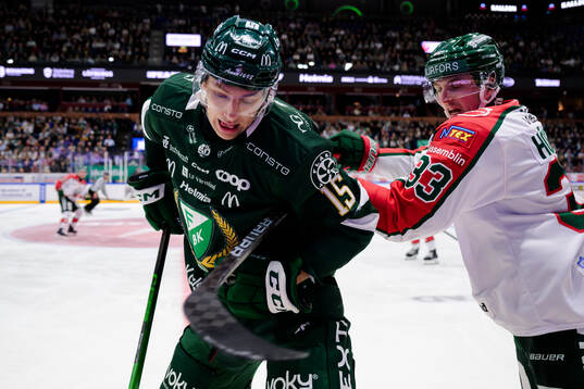 Färjestads Jack Berglund och Frölundas Linus Högberg