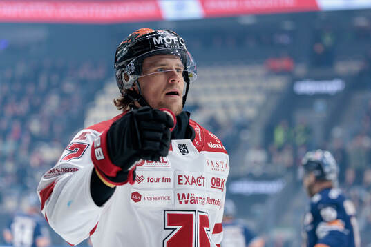Örebros William Wikman jublar