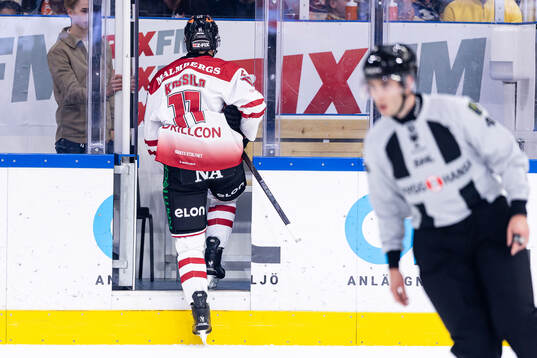 Örebros Kalle Kossila blir utvisad
