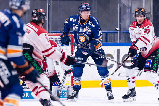 Växjös Dennis Rasmussen och Örebros Peetro Seppälä