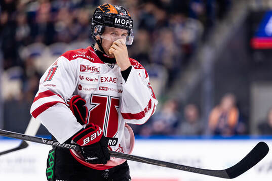 Örebros Kalle Kossila har ont