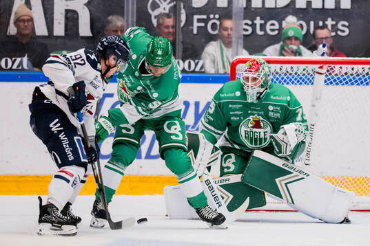 Linköpings Zion Nybeck och Rögles Mattias Göransson och