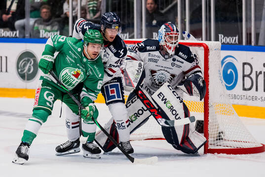 Rögles Leon Bristedt och Linköpings Mikko Kokkonen och