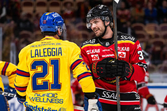 Djurgårdens Joseph Laleggia och Luleås Oscar Engsund