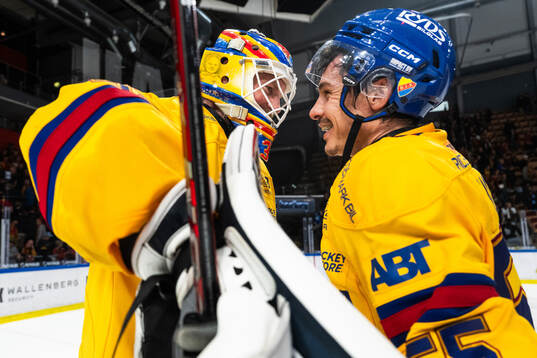 Djurgårdens målvakt Magnus Hellberg och Charles Hudon