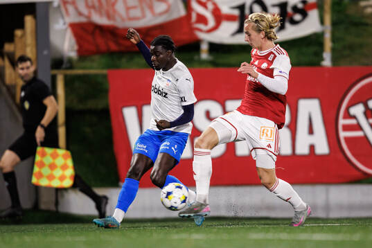Helsingborgs Samuel Asoma och Sandvikens IFs Oskar