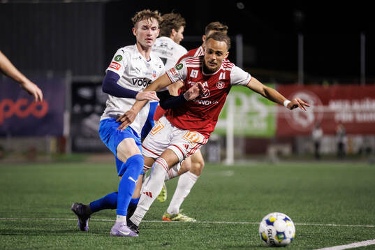 Helsingborgs Alexander Johansson och Sandvikens IFs Maill