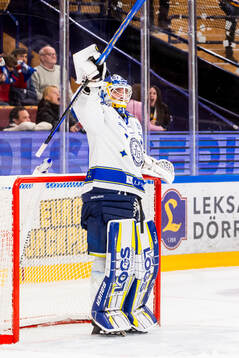 Leksands målvakt Marcus Gidlöf jublade