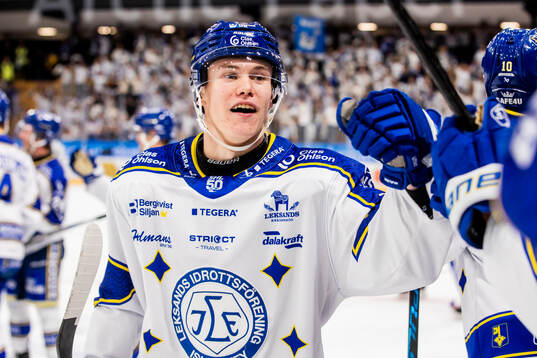 Leksands Dennis Altörn jublar