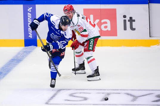 Karlskogas Tobias Sjökvist och Moras Connor MacEachern