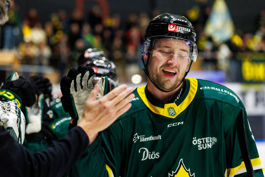 Östersunds Alexander Anderberg jublar