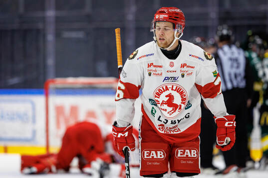 Troja/Ljungbys Joel Wahlgren deppar