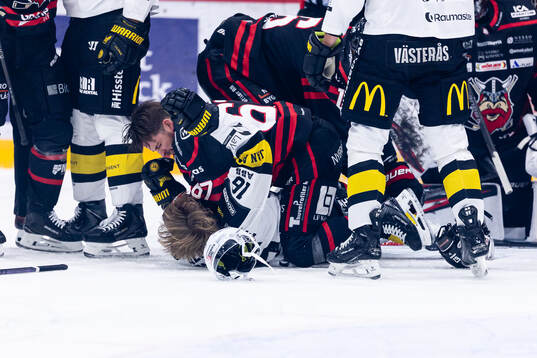 Gruff mellan Västerås Victor Pantzare och Nybros
