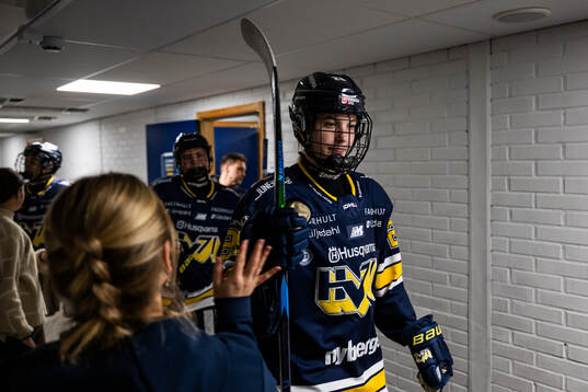 HV71s Beatrice Hjälm