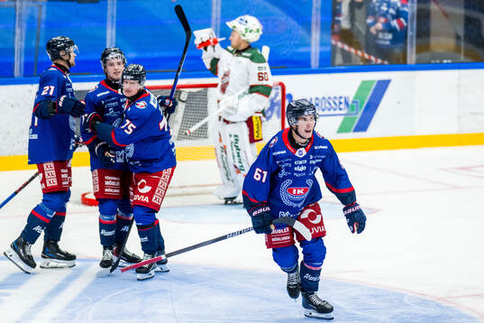 Oskarshamns Joni Ikonen jublar