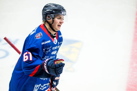 Oskarshamns Joni Ikonen jublar